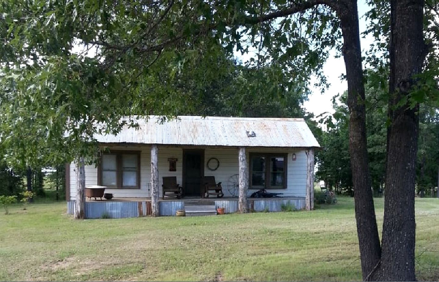 Recreation-Filled Ranch on Lake Fork for a Large Group Lakeside Retreat near Dallas, Texas