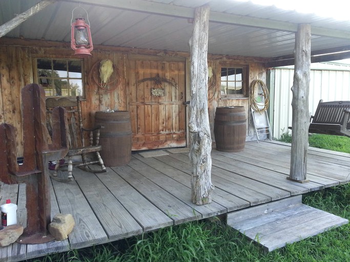 Nature Lodges (Alba, Texas, United States)