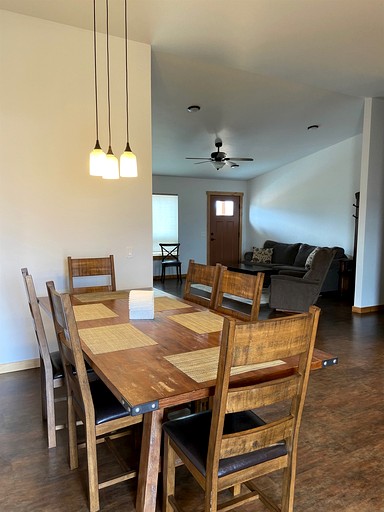 Vacation Rentals (United States of America, Ennis, Montana)