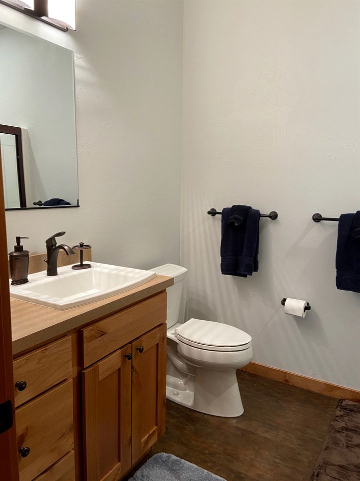 Modern Vacation Home with Madison Range Views near Madison River, Ennis Montana