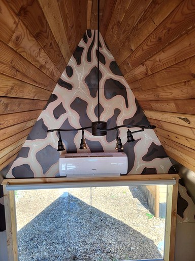 Cabins (Canada, qathet Regional District, British Columbia)