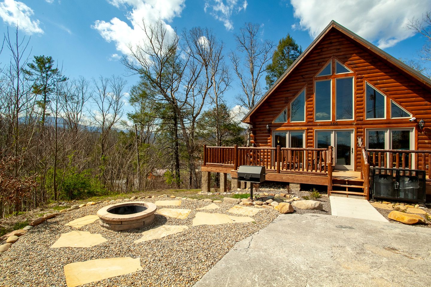 Spacious Tennessee Glamping Cabins for Unforgettable Escapes in Gatlinburg