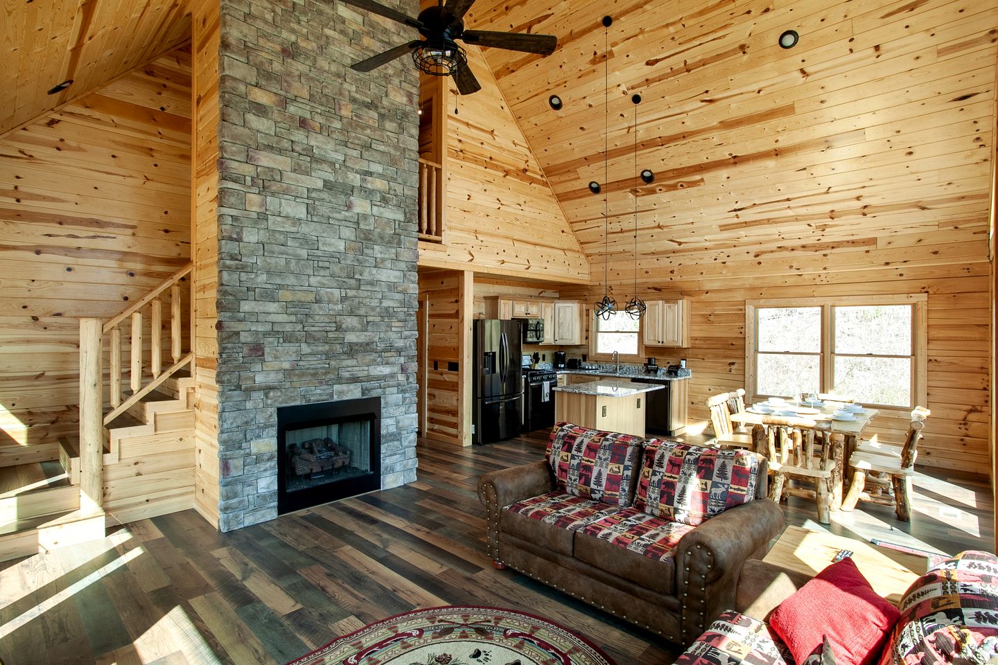 Spacious Tennessee Glamping Cabins for Unforgettable Escapes in Gatlinburg