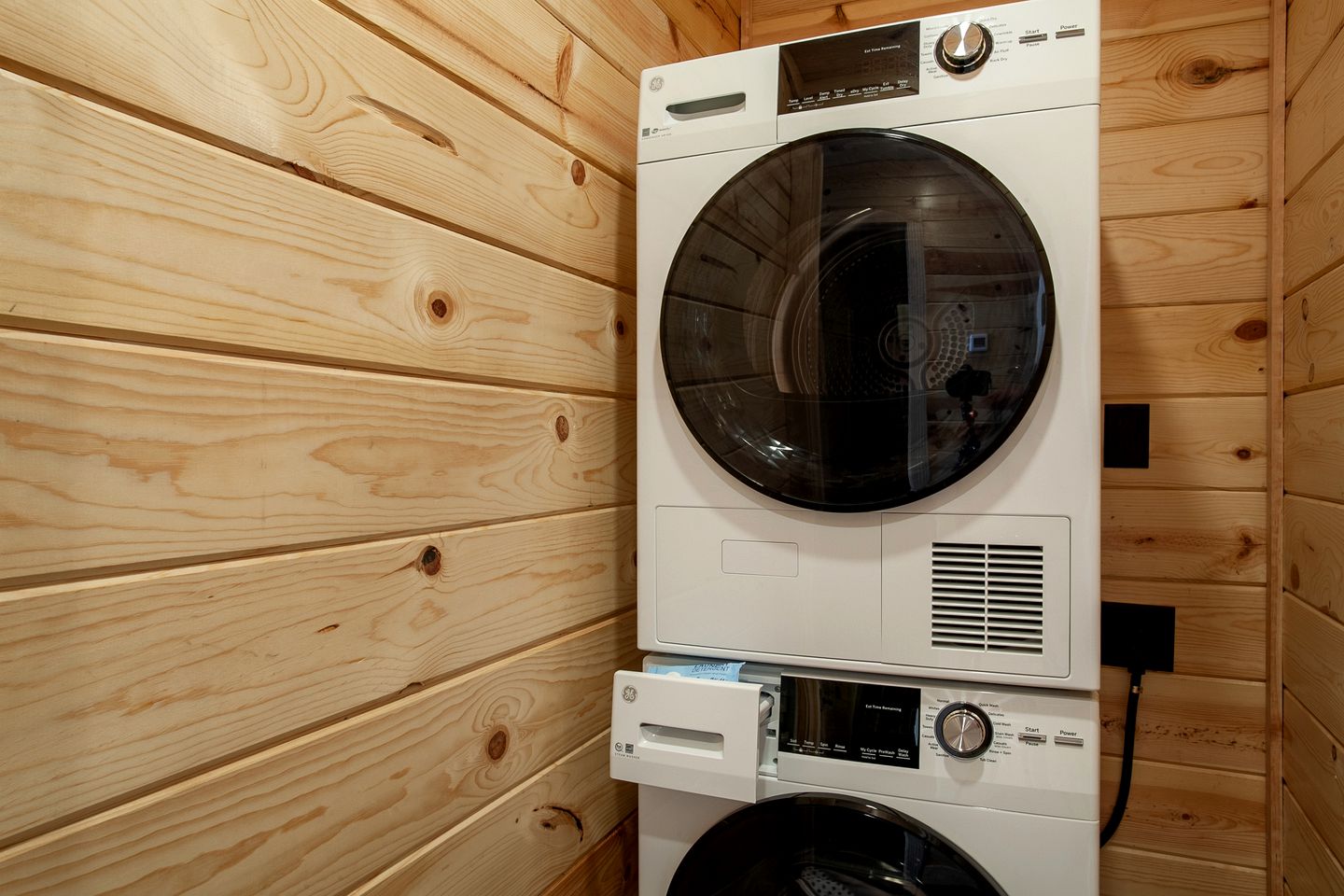 Spacious Tennessee Glamping Cabins for Unforgettable Escapes in Gatlinburg