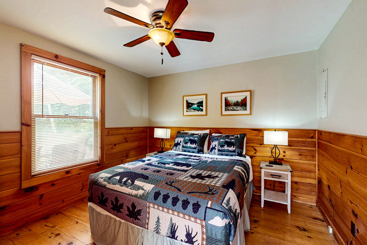 Spellbinding Secluded Cabin Oasis Near Moosehead Lake, Maine