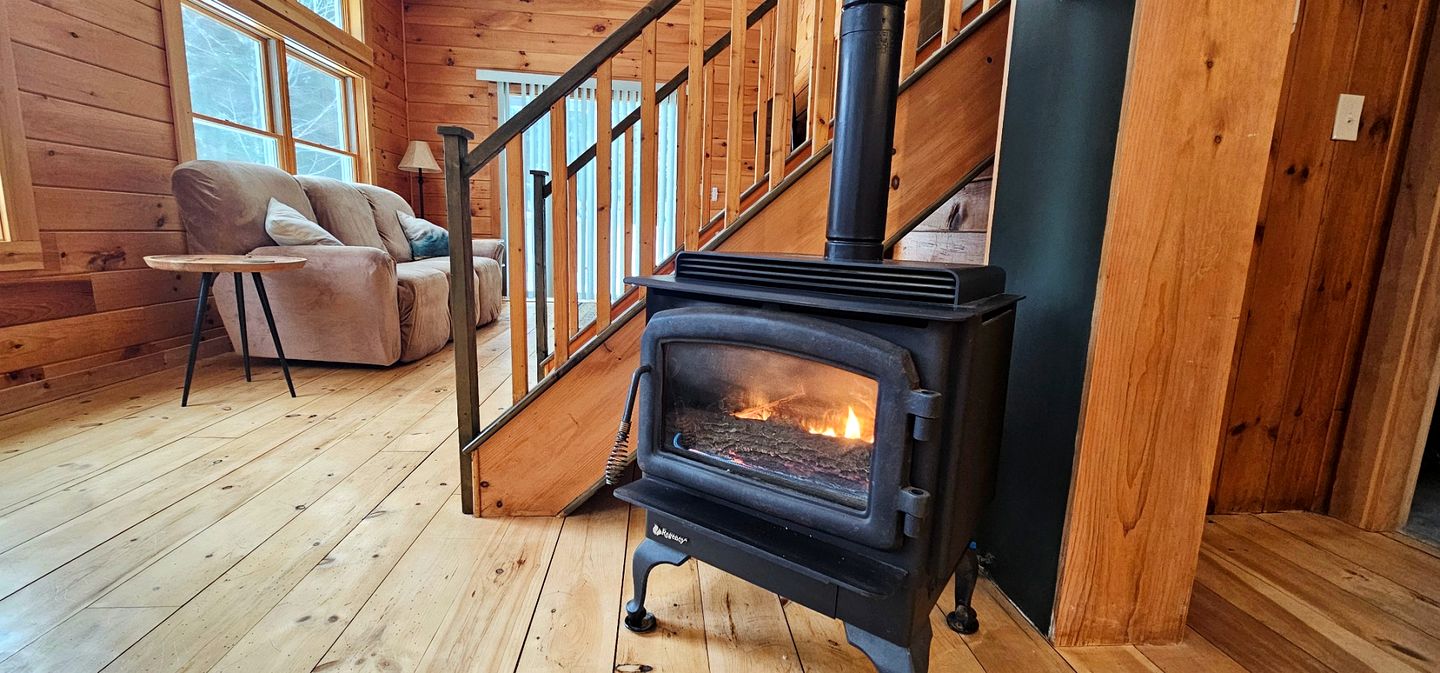 Spellbinding Secluded Cabin Oasis Near Moosehead Lake, Maine