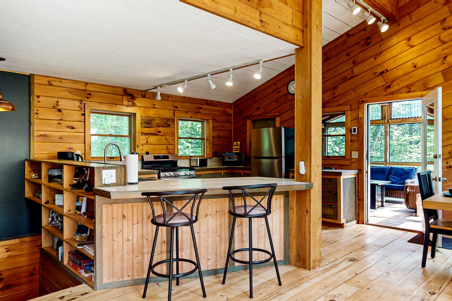 Spellbinding Secluded Cabin Oasis Near Moosehead Lake, Maine