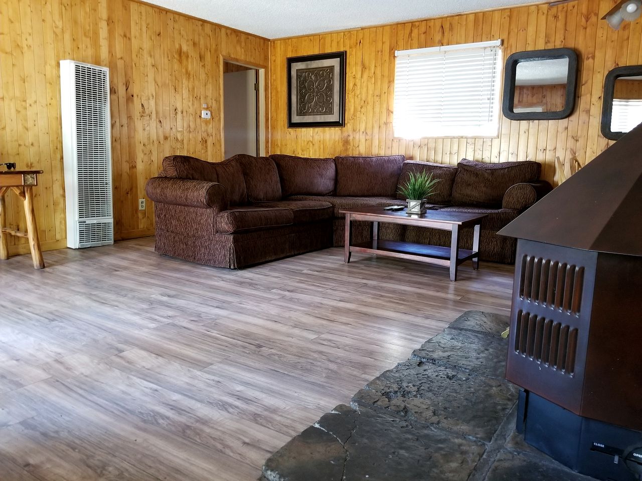 Pet Friendly Cabin with a Shared, Outdoor Pool near Big Bear Lake, California