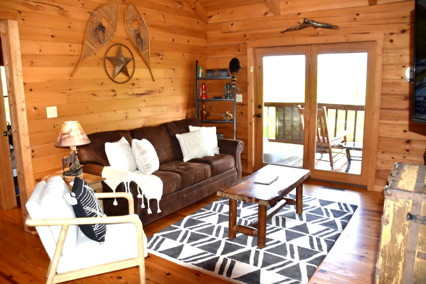 Pet-Friendly Cabin Near Great Smoky Mountains, Tennessee