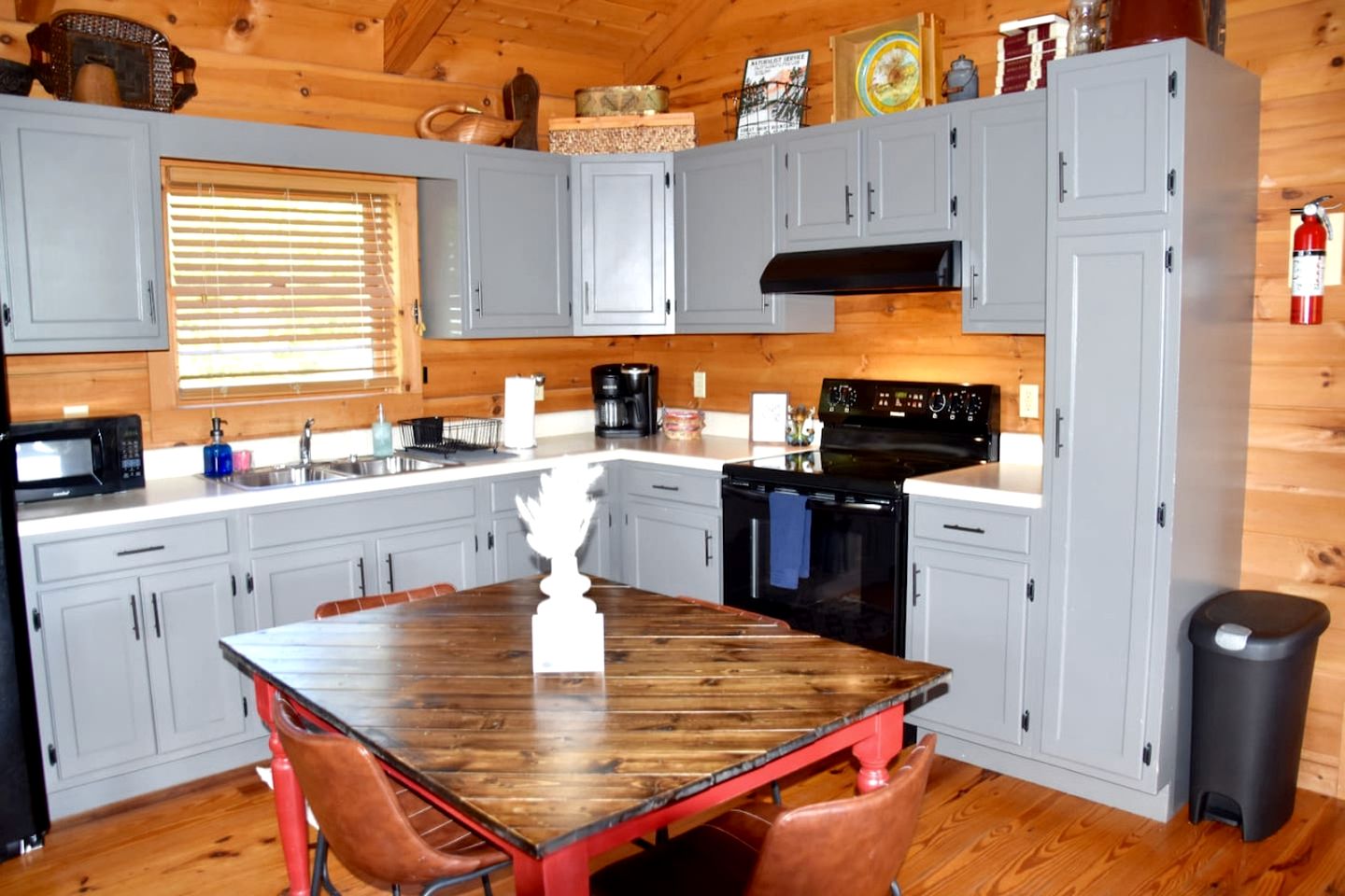 Pet-Friendly Cabin Near Great Smoky Mountains, Tennessee