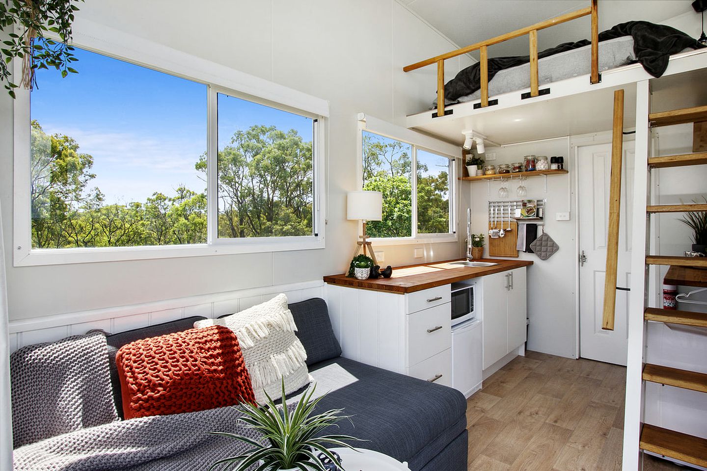 Gorgeous New South Wales Glamping Rental with Great Views