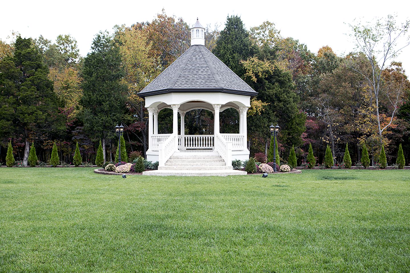 Stately Accommodation for a Romantic Getaway in Christian County, Kentucky