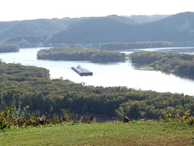 Cabins (De Soto, Wisconsin, United States)