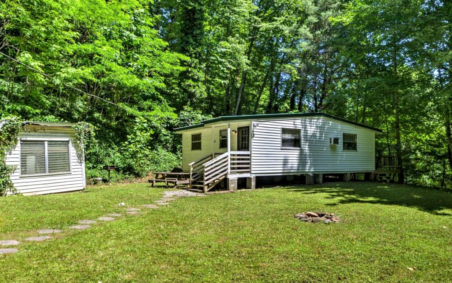 Cozy Vacation Rental for a Family Getaway near Asheville, North Carolina