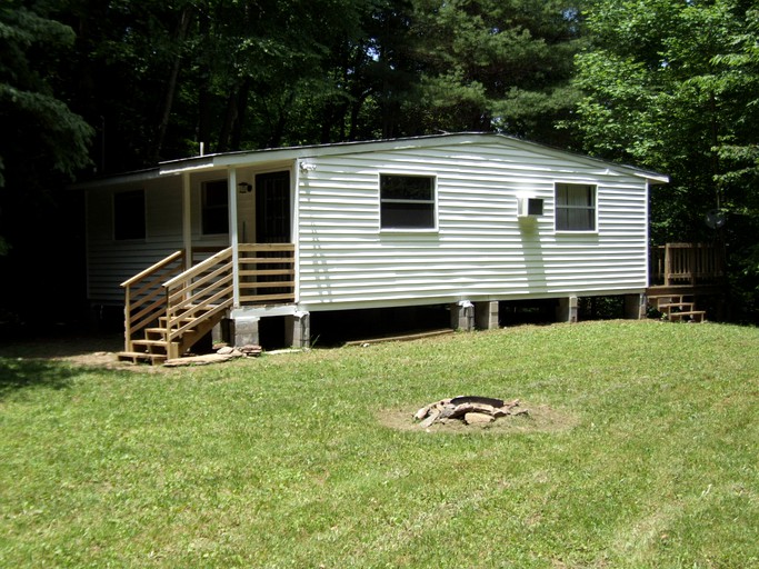 Cabins (Bryson City, North Carolina, United States)