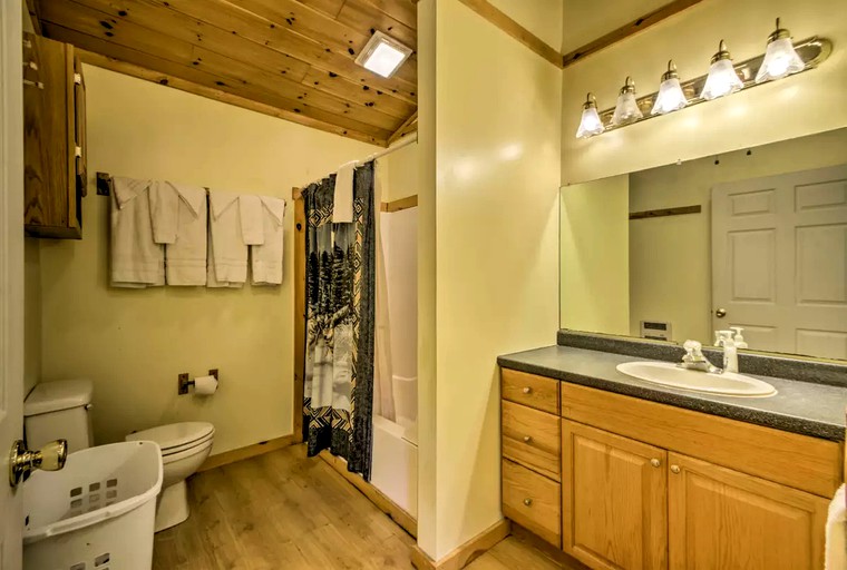 Cabins (Bryson City, North Carolina, United States)