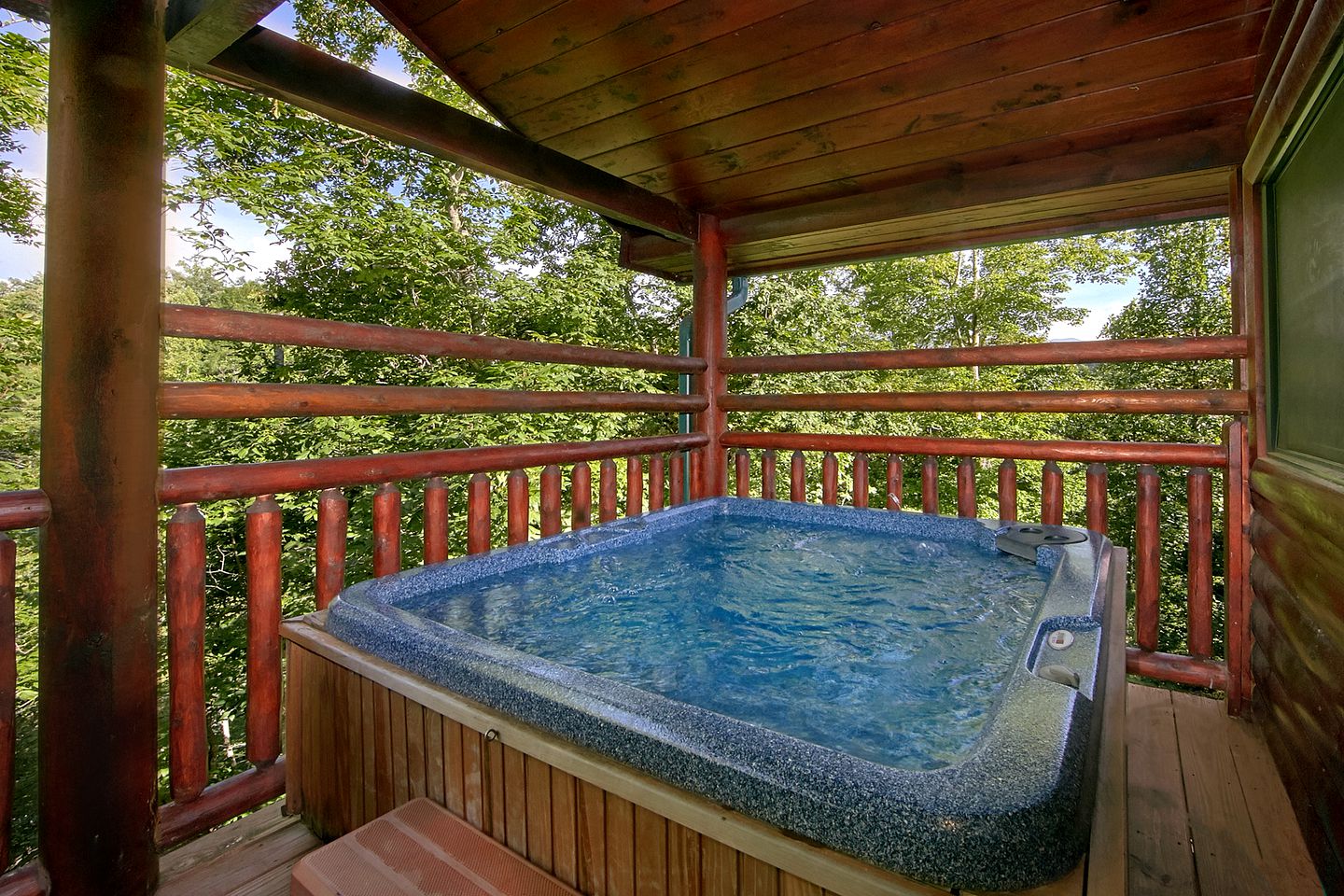 Inviting Cabin in Gatlinburg for a Peaceful Tennessee Vacation