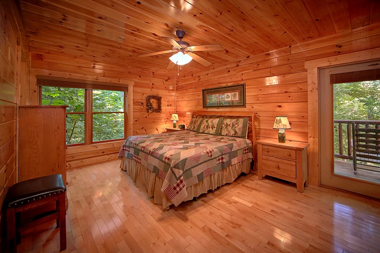 -- (United States, Gatlinburg, Tennessee)