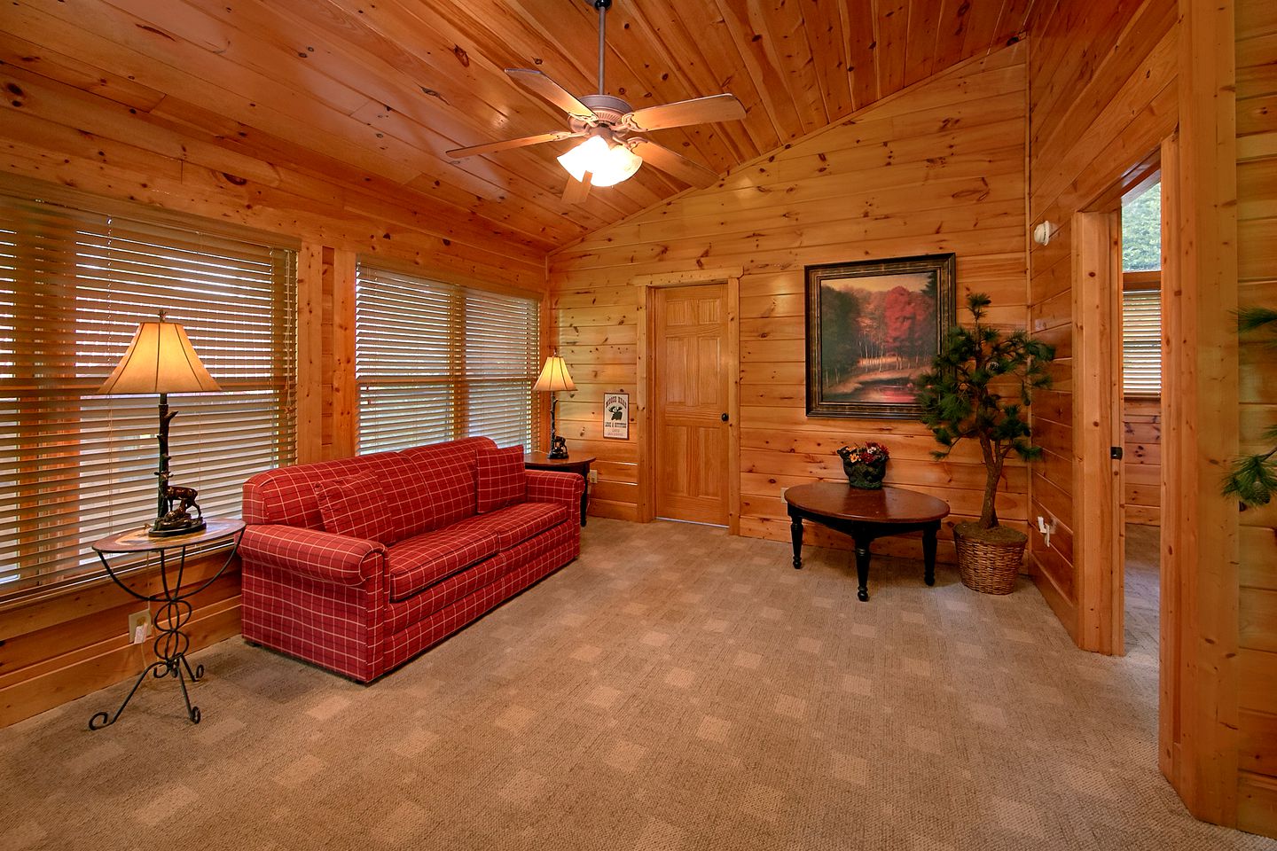 Inviting Cabin in Gatlinburg for a Peaceful Tennessee Vacation