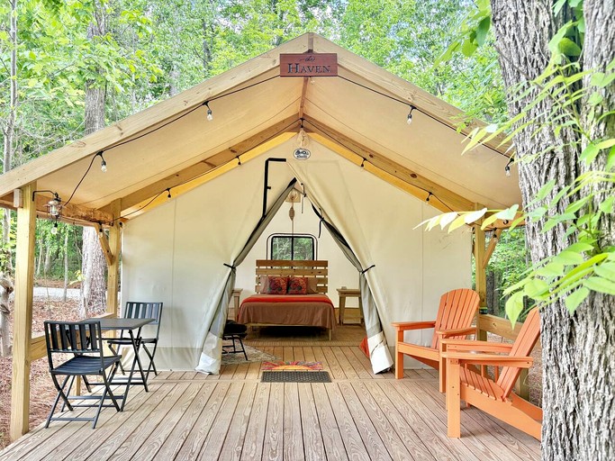 Cozy Glamping Tent with Farm Experience Near Kerr Lake, North Carolina