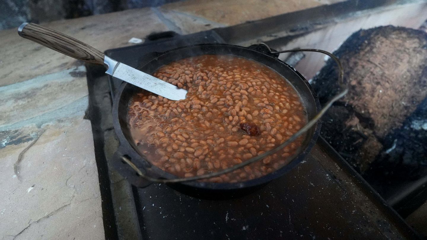 Nature Meets Luxury Glamping with Secluded Deck, Hot Tub, and Fire Pit in Waynesville, North Carolina