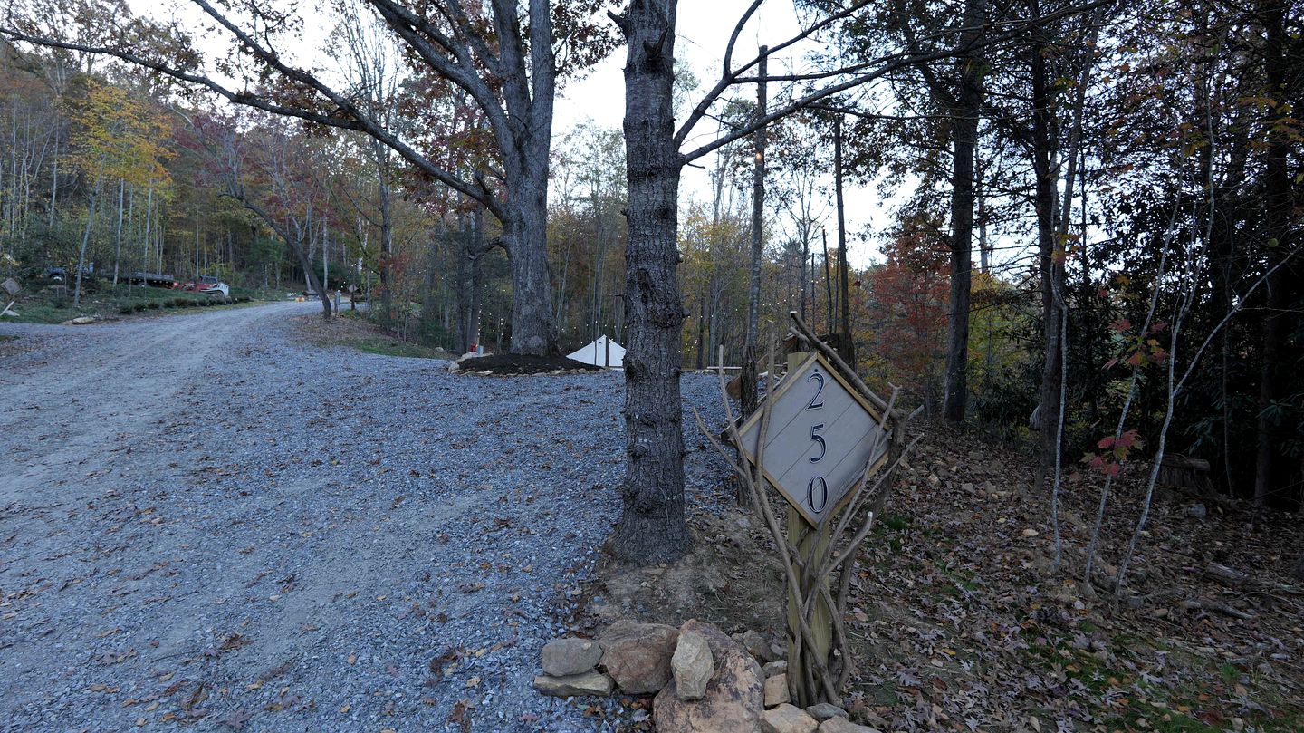 Nature Meets Luxury Glamping with Secluded Deck, Hot Tub, and Fire Pit in Waynesville, North Carolina