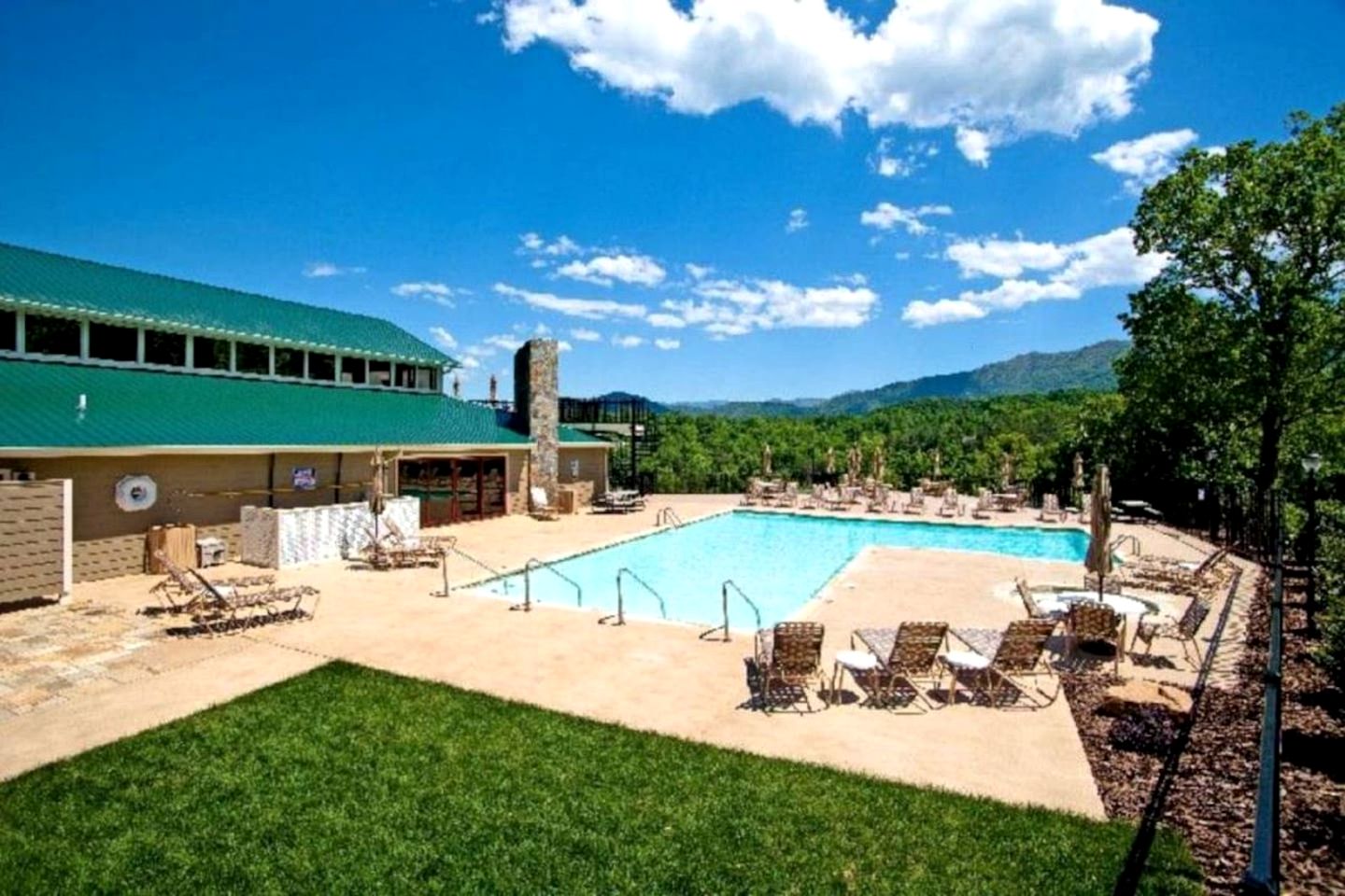 Pet-Friendly Cabin Near Great Smoky Mountains, Tennessee