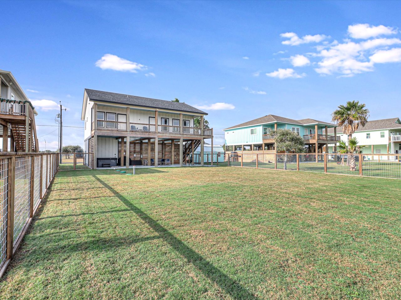 Pet-Friendly Vacation Home with Jacuzzi and Patio near Rockport Beach, Rockport Texas