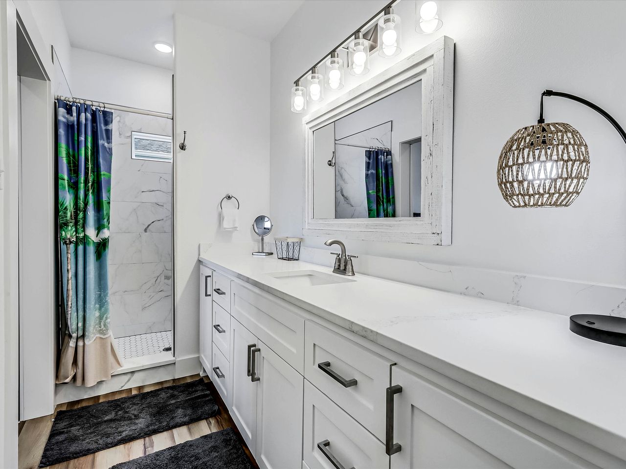 Pet-Friendly Vacation Home with Jacuzzi and Patio near Rockport Beach, Rockport Texas