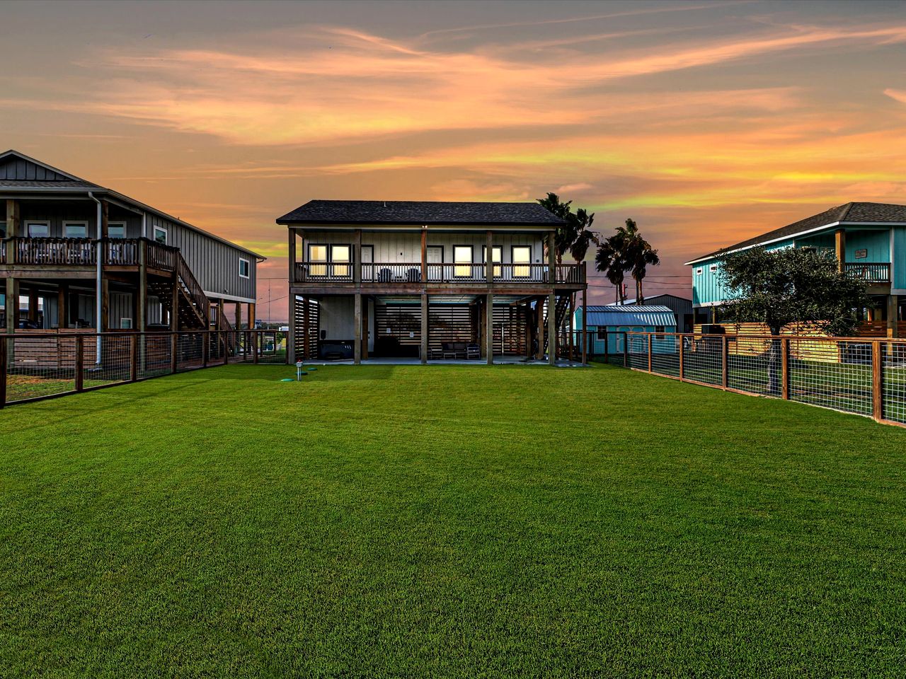 Pet-Friendly Vacation Home with Jacuzzi and Patio near Rockport Beach, Rockport Texas