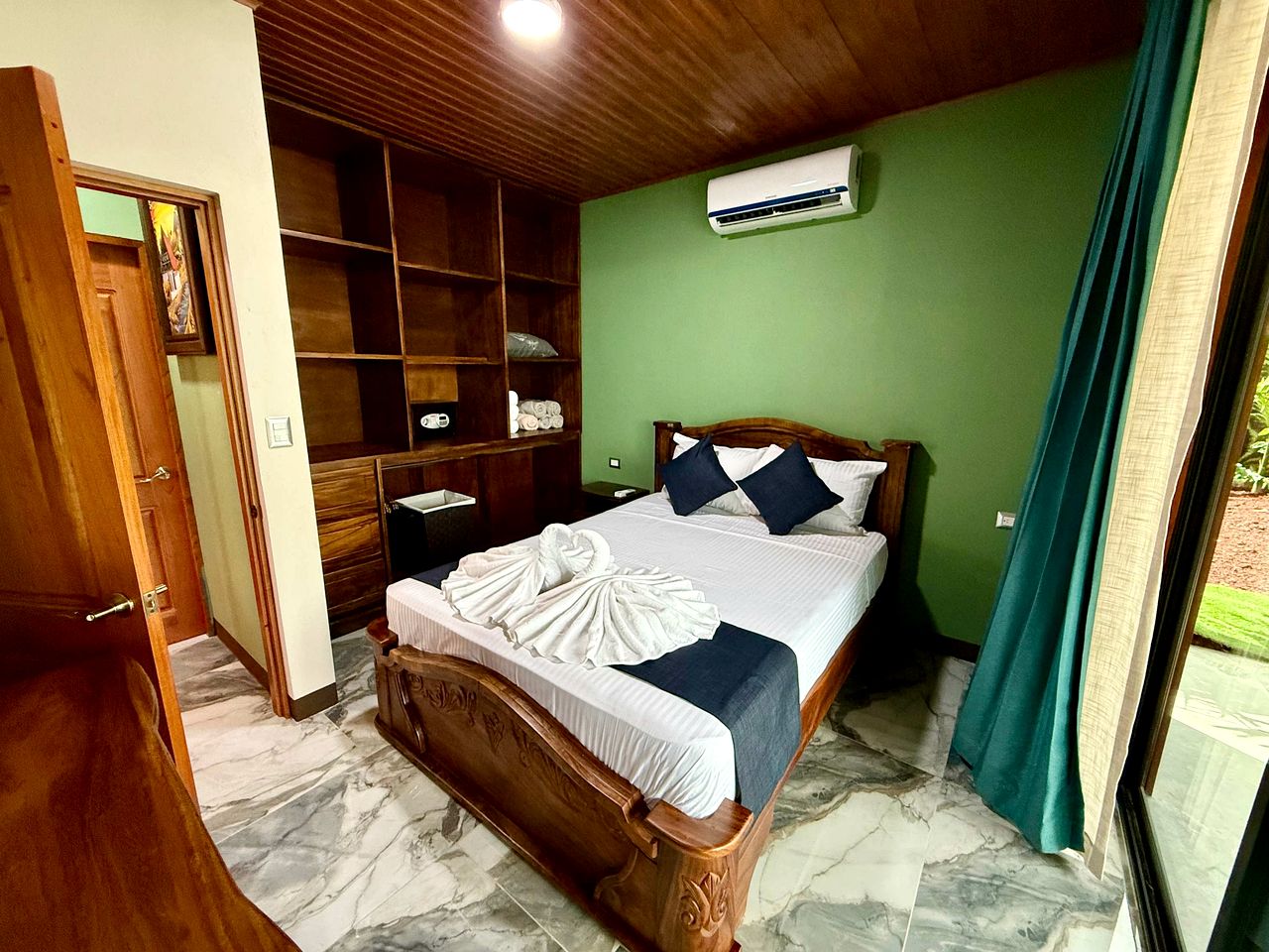 Luxurious A-Frame Chalet with Private Pool and Volcano Views near La Fortuna, Costa Rica