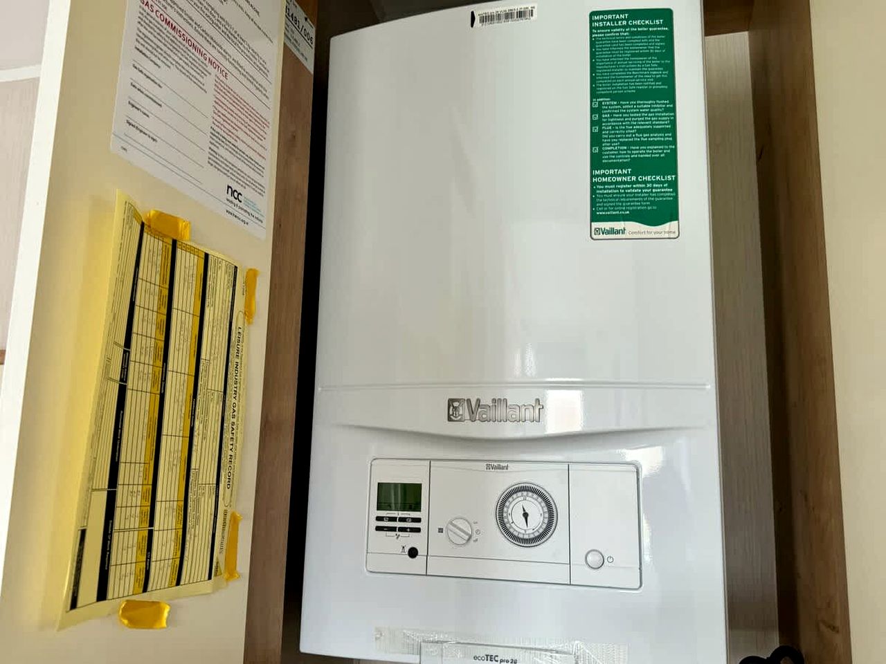 Spacious Pet-Friendly Caravan with Hot Tub & Easy Access in Lincolnshire, United Kingdom