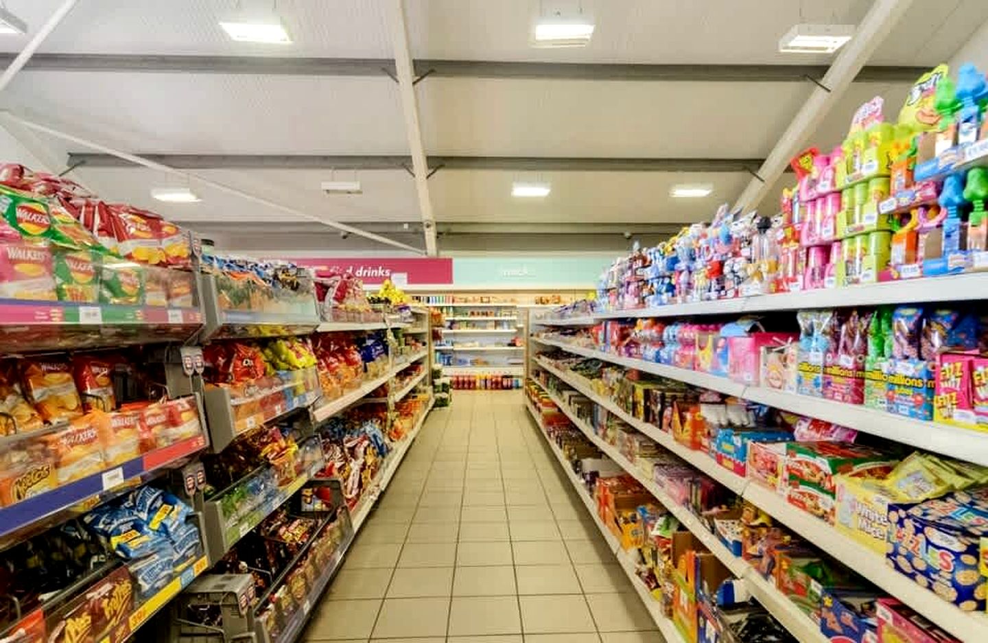 Relaxing Holiday Caravan with Sky Q, WiFi, Decking & Wheelchair Access in Lincolnshire, United Kingdom