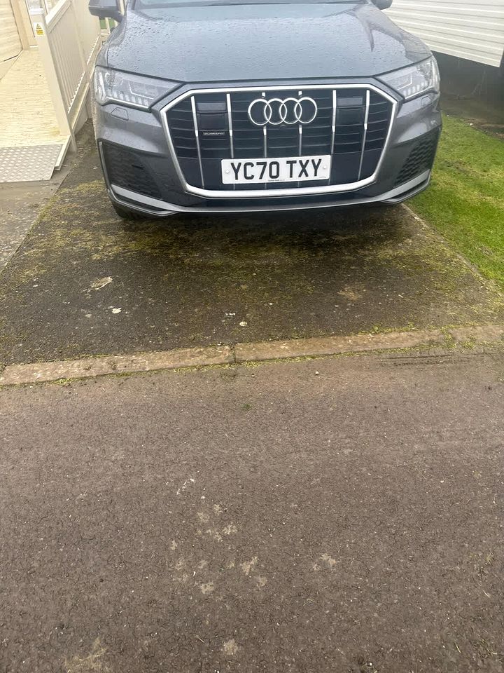 Relaxing Holiday Caravan with Sky Q, WiFi, Decking & Wheelchair Access in Lincolnshire, United Kingdom