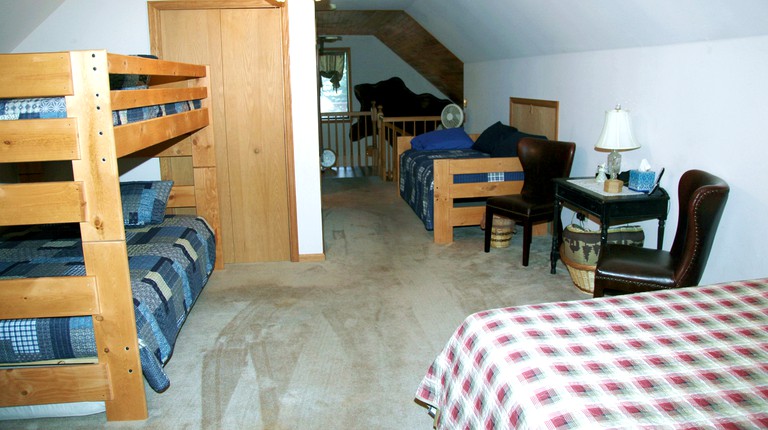 Cabins (Meredith, Colorado, United States)