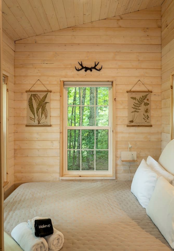 Breathtaking Secluded Tiny House with Fire Pit in Sylva, North Carolina