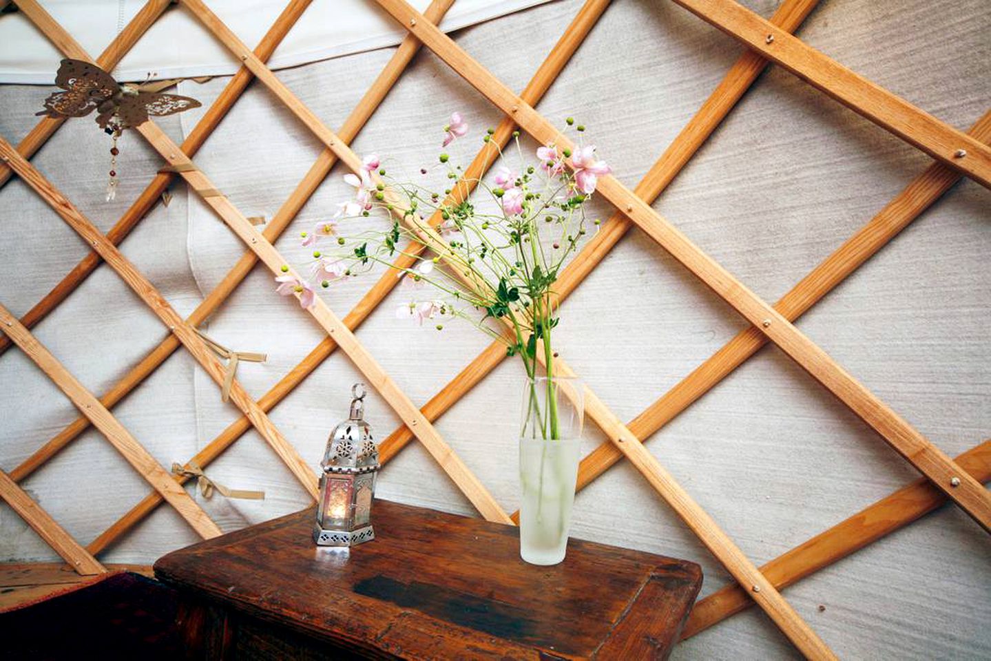 Peaceful Woodland Yurt Rental Close to the Underground and Central London, England