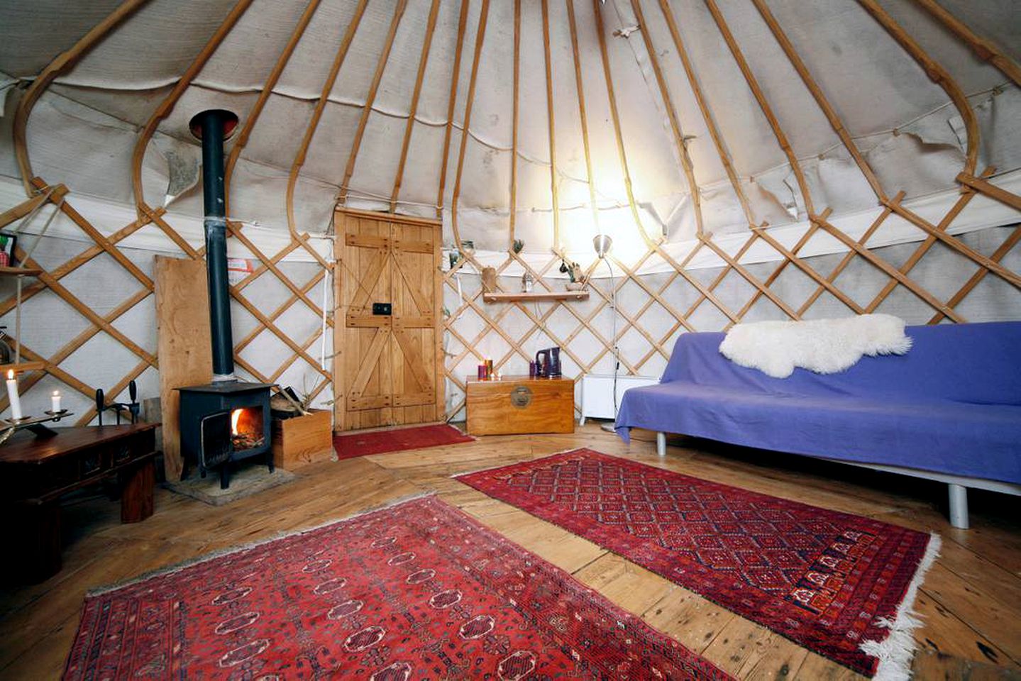 Peaceful Woodland Yurt Rental Close to the Underground and Central London, England