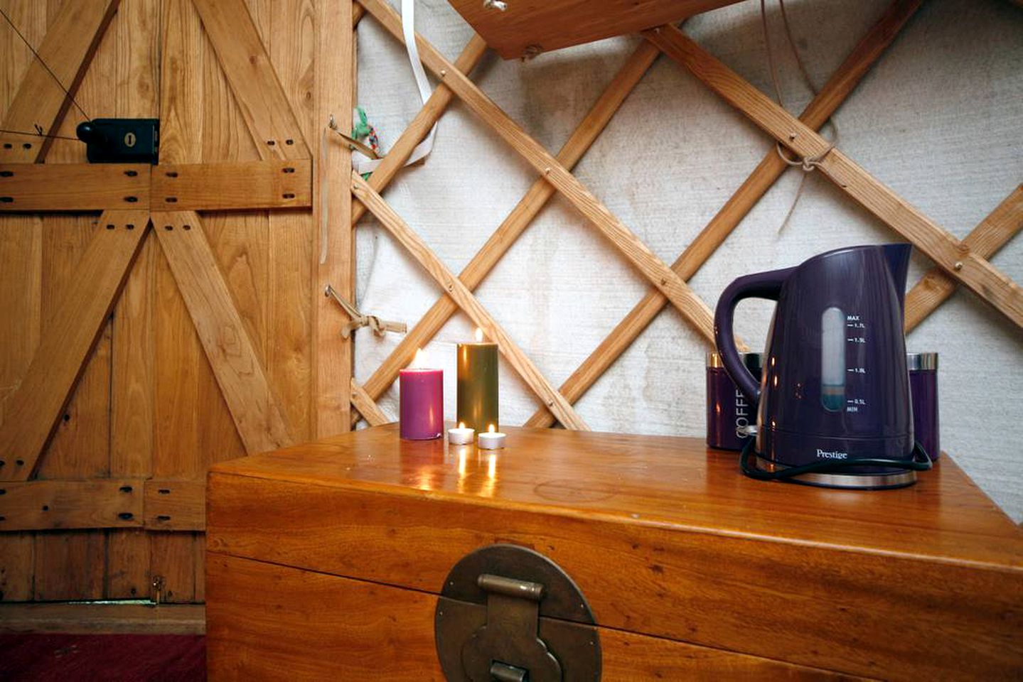 Peaceful Woodland Yurt Rental Close to the Underground and Central London, England