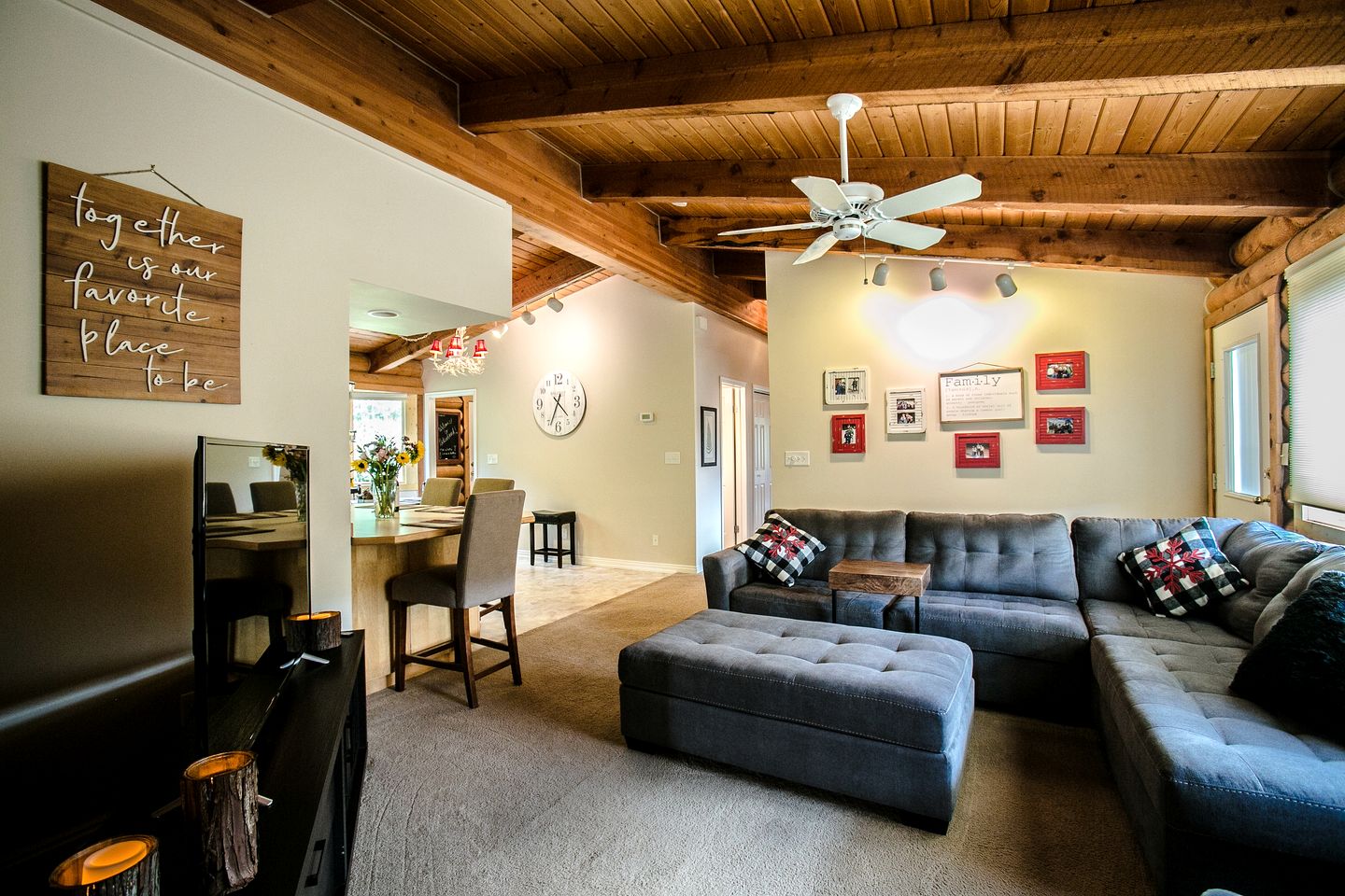 Idyllic Getaway Cabin for Families with Home Theater, Ping Pong, and Video Games in Nederland, Colorado