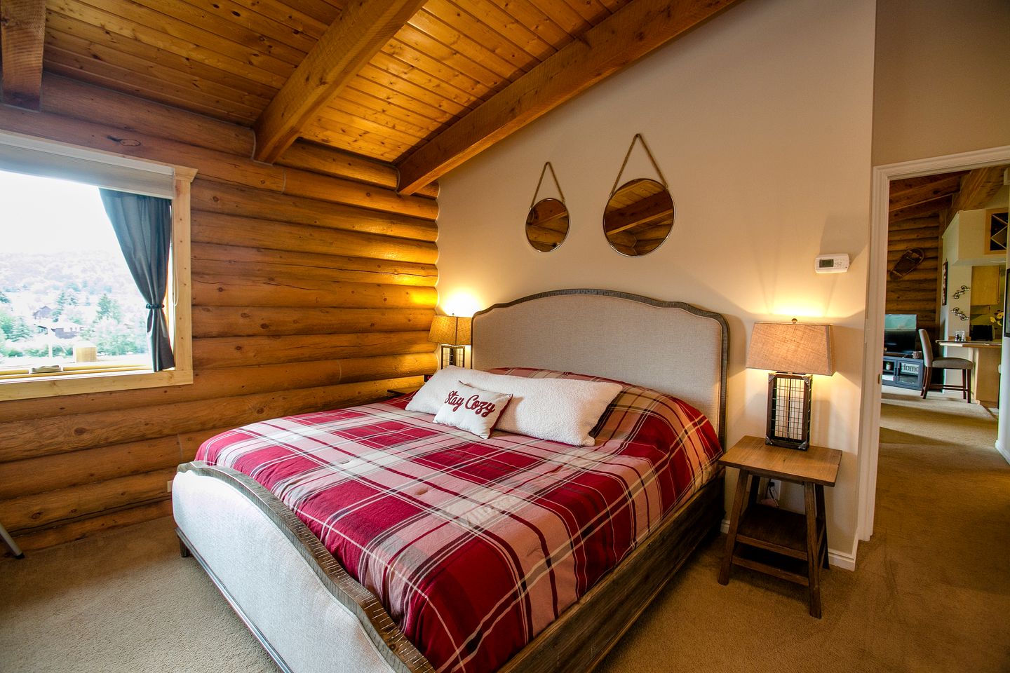 Idyllic Getaway Cabin for Families with Home Theater, Ping Pong, and Video Games in Nederland, Colorado