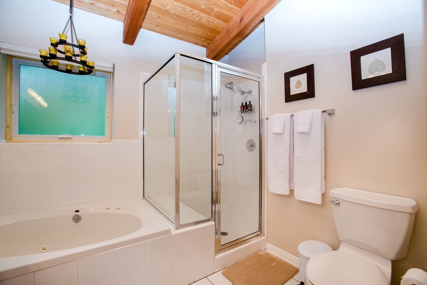 Idyllic Getaway Cabin for Families with Home Theater, Ping Pong, and Video Games in Nederland, Colorado