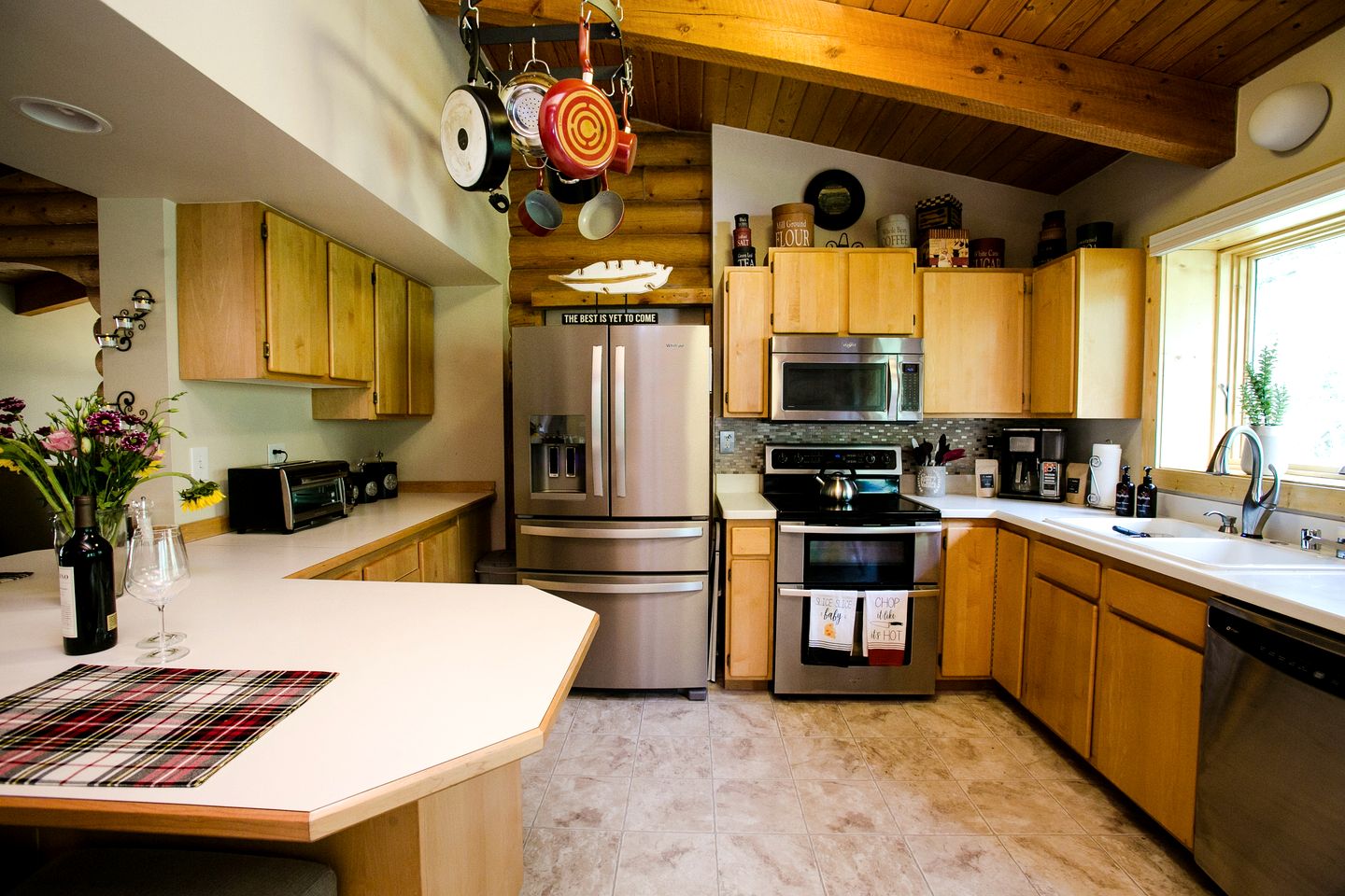 Idyllic Getaway Cabin for Families with Home Theater, Ping Pong, and Video Games in Nederland, Colorado