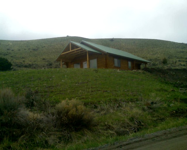 Cabins (Emigrant, Montana, United States)