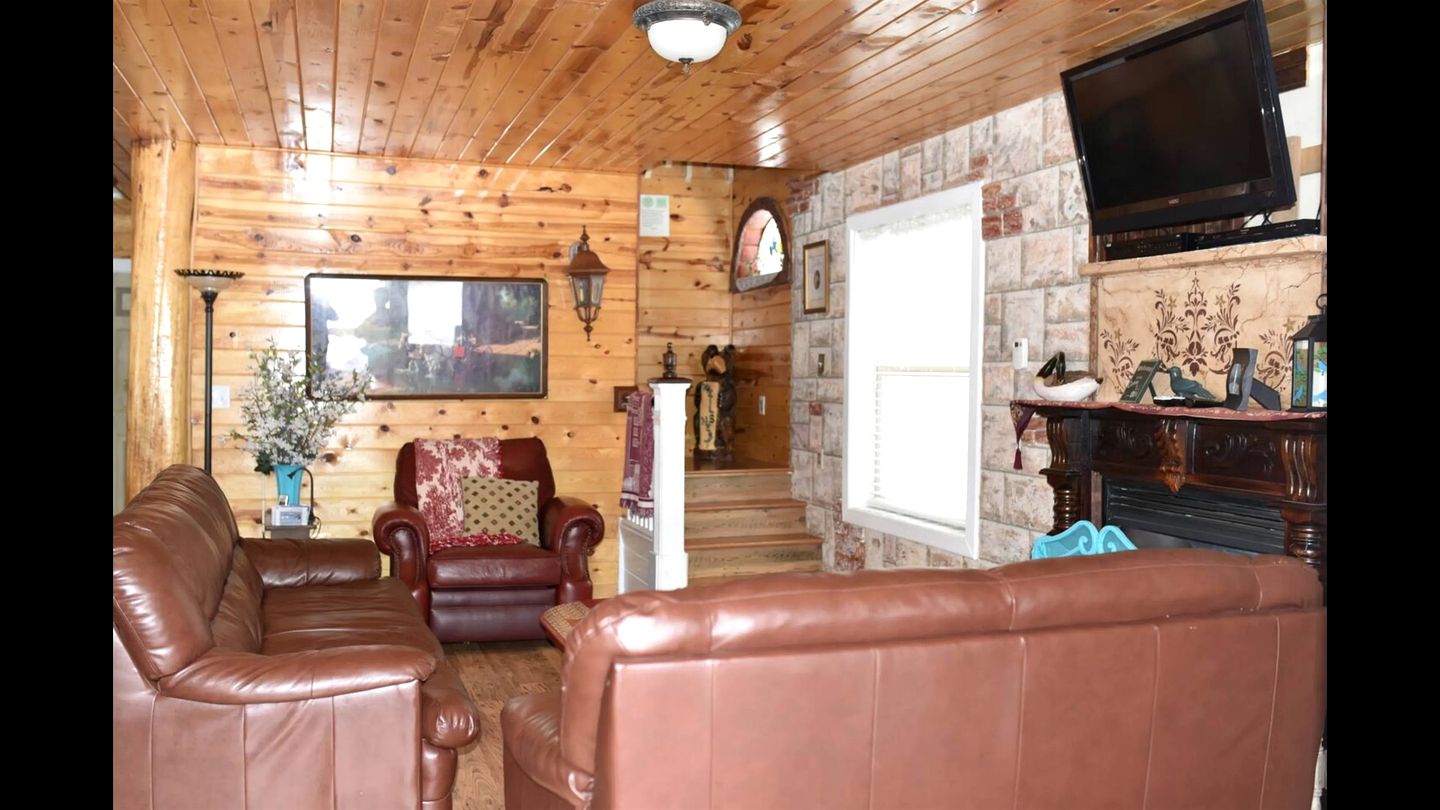 Peaceful Family-Friendly Cabin with Game Loft Near Old Faithful in Island Park, Idaho