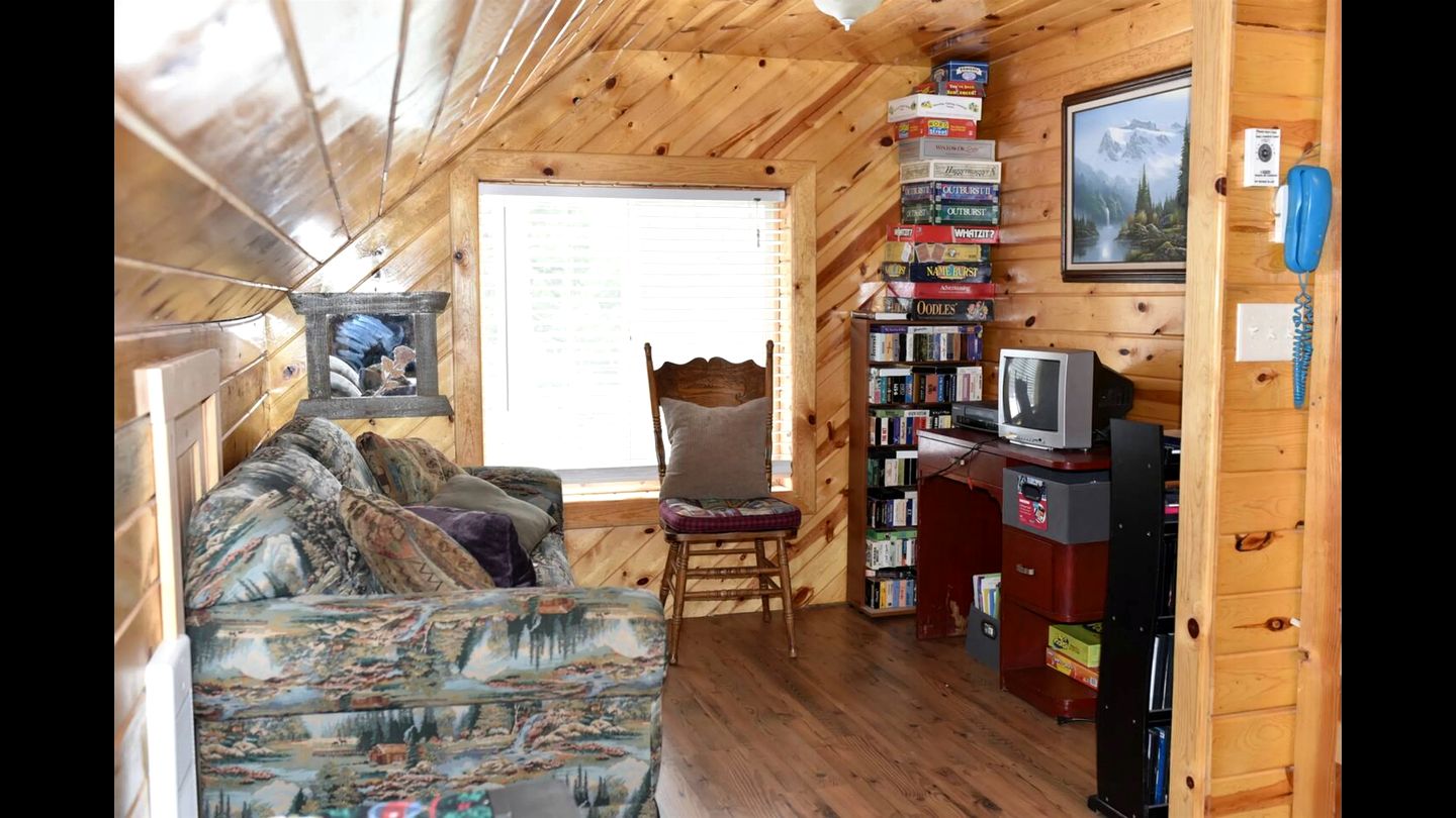 Peaceful Family-Friendly Cabin with Game Loft Near Old Faithful in Island Park, Idaho