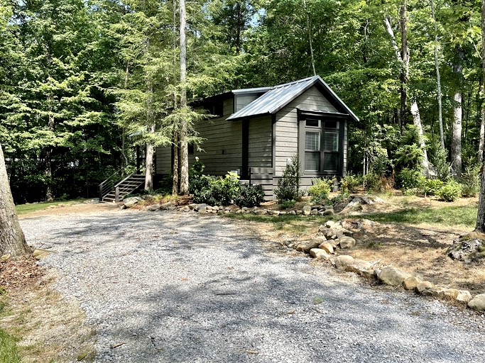 Nesthaven at The Retreat at Deer Lick Falls, Cabins, Monteagle, United
