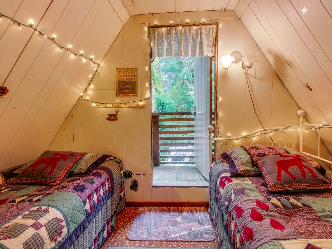 Diana Haag Properties Twilight Cabin, Cabins 13020, Forks, United