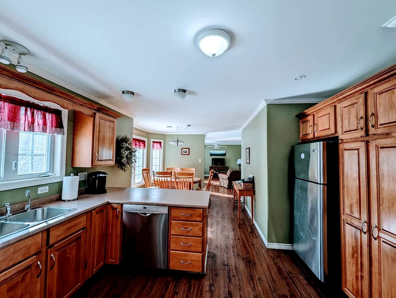 Spacious Ranch-Style Retreat with Private Deck, Nestled in Nature Near Acadia, Hancock Maine