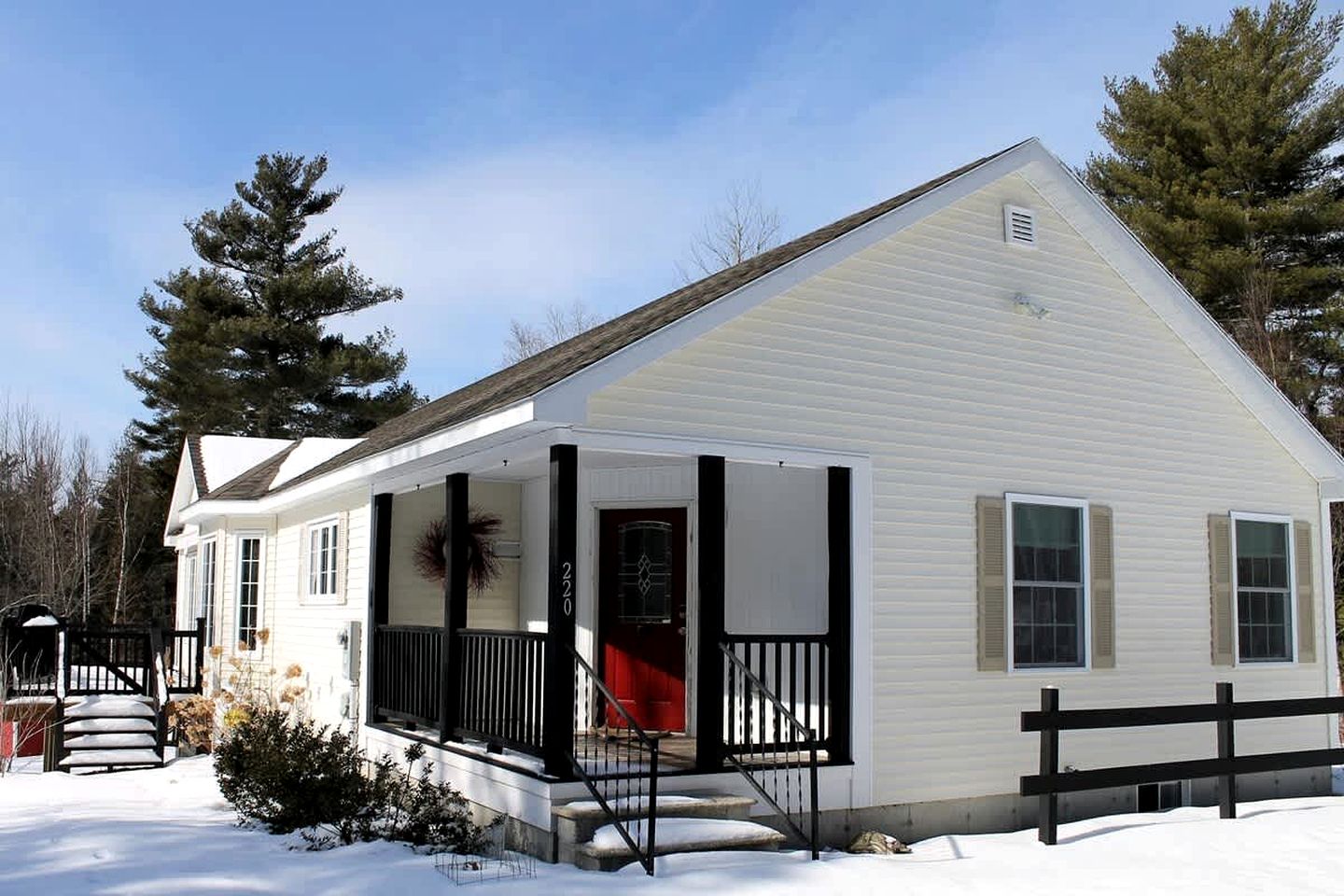 Spacious Ranch-Style Retreat with Private Deck, Nestled in Nature Near Acadia, Hancock Maine